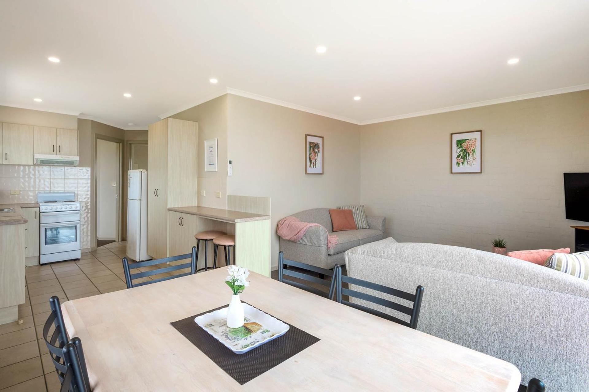 עדן Heritage House Motel & Units מראה חיצוני תמונה